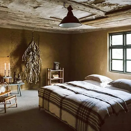 Charming Schoolhouse In Rensow